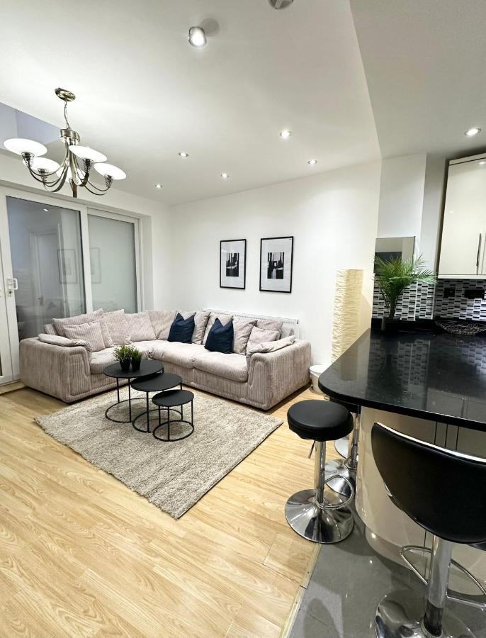 Modern In Spacious * Londra
